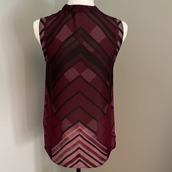 Sleeveless Silk Blouse by Vince - Picture 4 of 12